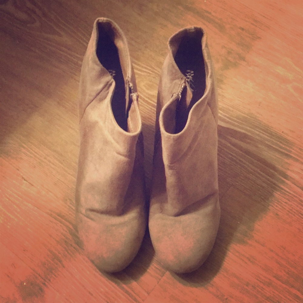 Mossimo Gray Faux Suede Bootie Heels